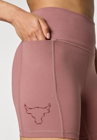 Under Armour MIDDIE SHORT - Tights - maroon mist/dark maroon