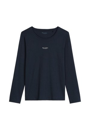 Camiseta de manga larga azul marino con cuello redondo y pequeño logo blanco "Marc O'Polo" centrado en el pecho.