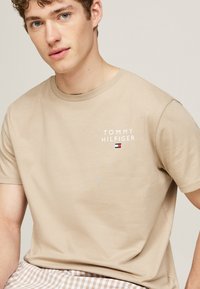 Tommy Hilfiger LOGO - Pyjamashirt - beige