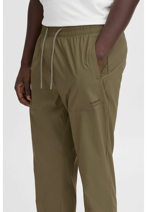 BHEDGAR - Tracksuit bottoms - olive night2