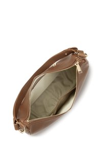 Sac à main en cuir marron avec fermeture éclair, présentant une doublure intérieure beige et une courte sangle. Extérieur texturé avec des détails en quincaillerie dorée.