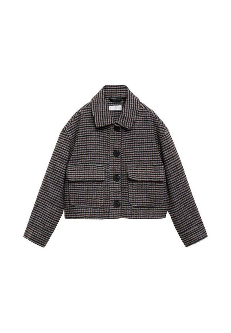 Blaumann mit kariertem Muster in Grau-, Braun- und Blautönen. Verfügt über einen spitzen Kragen und zwei vordere Taschen mit schwarzen Knöpfen.