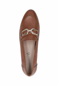 Brown leather loafer with a low profile, featuring a silver chain accent across the vamp. Smooth texture and simple design elements.
