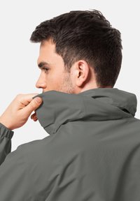 Jack Wolfskin STORMY POINT 2L JACKET - Regenjas - gecko green
