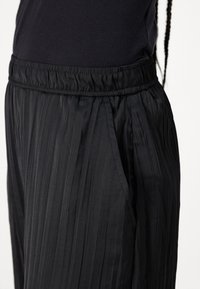 GAP CRINKLE PULL ON - Kelnės - black