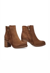 ETIKA BURY - Botines con plataforma - camel