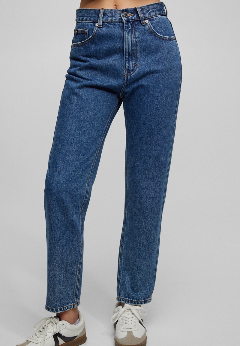 PULL&BEAR MOM FIT Kavbojke na korenček darkblue denim/temno moder