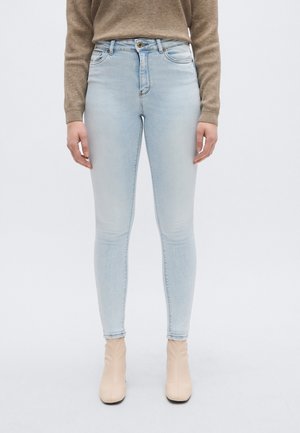ONLMILA - Ļoti pieguloši džinsi - light blue denim