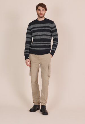 Blue Seven, BLUE SEVEN PULLOVER - Trui - schwarz