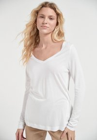 Next Top s dlouhým rukávem - white