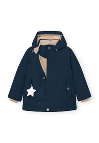 Marineblauer Kindermantel mit beigem Innenfutter, Kapuze, Druckknöpfen und Seitentaschen. Mit einem sternförmigen Etikett versehen.