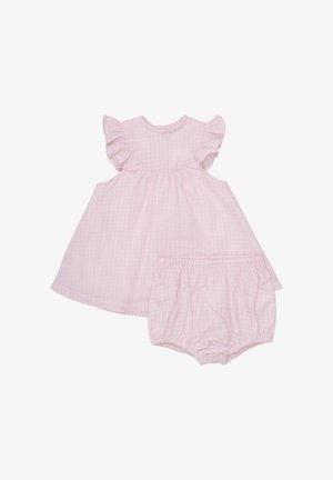 Rosa Karodress mit Rüschensleeves und rundem Ausschnitt, kombiniert mit passenden Hosen aus Baumwolle. Weiches, leichtes Baumwollmaterial.