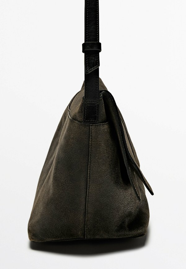 DISTRESSED FLAP - Cross body bag3