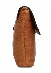 Braune Ledertasche mit strukturierter Form, verfügt über einen schwarzen Klappenverschluss, sichtbare Nähte und eine glatte Textur.