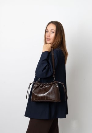 ARCANE - Geantă crossbody - espresso