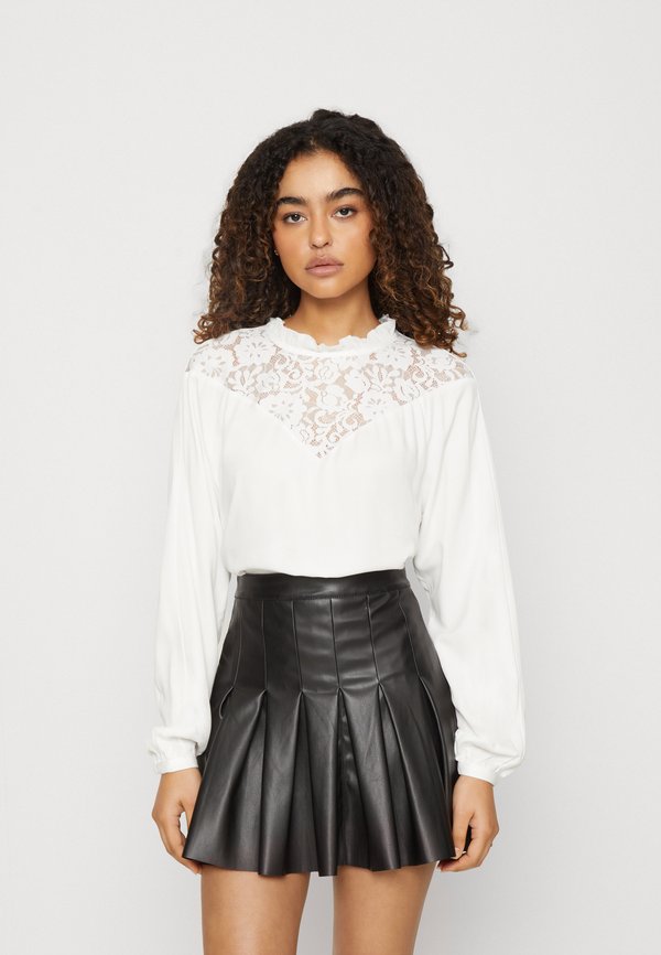 VISUVITA  - Blouse - cloud dancer