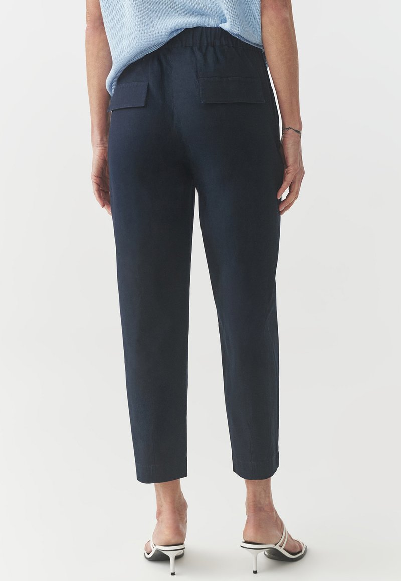 TATUUM DARLI Trousers dark navy blue/dark blue Zalando