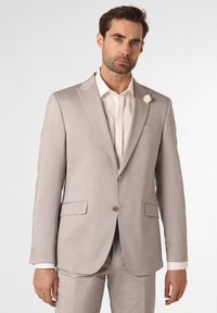 Light grey suit made of smooth fabric, featuring a tailored fit, two front pockets, single button closure, and a white flower accent on the lapel.