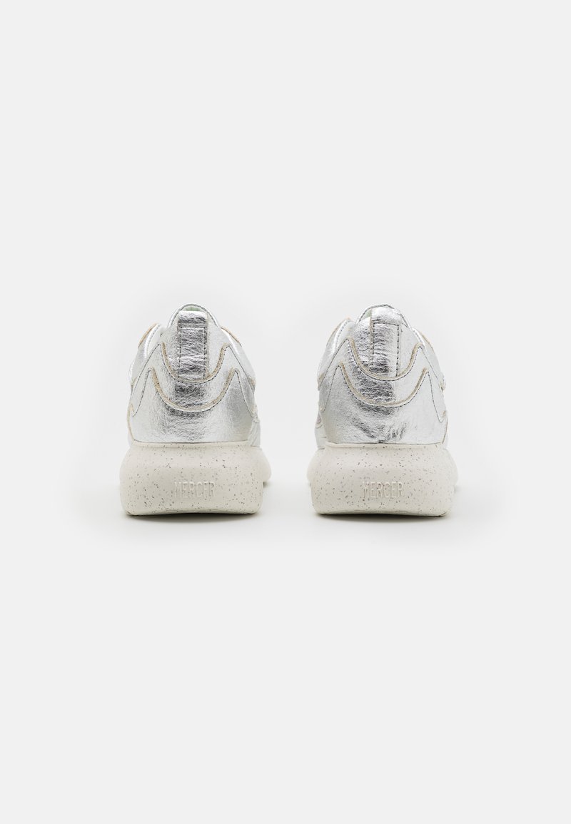 Damen Sneaker low | Mercer Amsterdam W3RD UNISEX Sneaker low silver/silberfarben - YG23793 Damen Sneaker low | Mercer Amsterdam W3RD UNISEX Sneaker low silver/silberfarben - YG23793