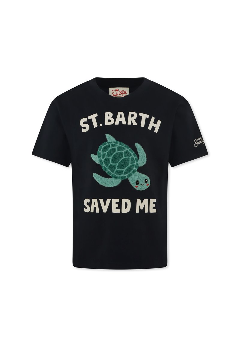 Marine katoen t-shirt met een groene schildpad en de witte tekst "ST. BARTH SAVED ME." Korte mouwen en ronde halslijn.