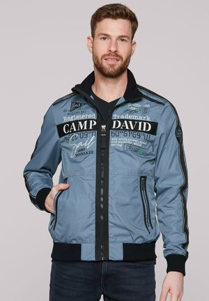 Camp David LEICHTER MIT TAPES UND ARTWORKS - Bomber Jacket - smokey sky