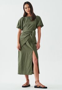 CALLI SELBY MIDI - Sukienka letnia