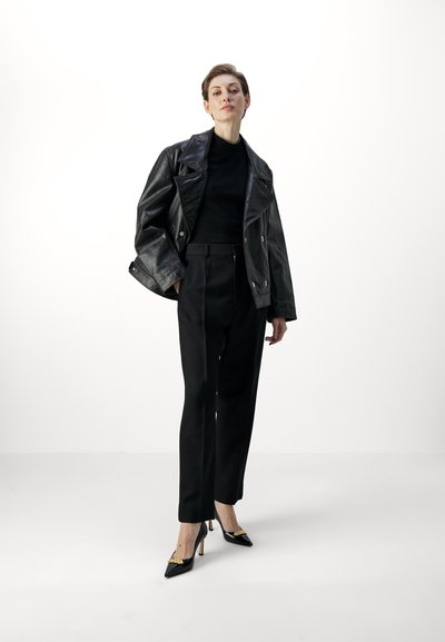 Victoria Beckham HIGH WAISTED TROUSER - Auduma bikses - black