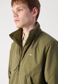 GANT HAMPSHIRE JACKET - Chaqueta fina - moss green