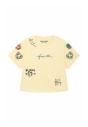 Mira Paris, TATTOO BRUTAL OVERSIZED ROLL UP TEE 26 - T-shirt con stampa - butter