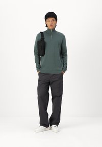 Only & Sons ONSALEX HALF ZIP - Pulover - chinois green
