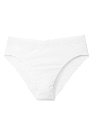 Witte katoenen slipjes met een bloemenkant rand langs de tailleband en beenopeningen, met een gladde textuur en een klassieke briefsnit.