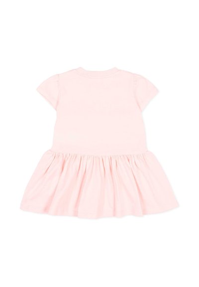 Jasnoróżowa sukienka na krótkie rękawy z okrągłym dekoltem i marszczonym dołem, zaprojektowana dla maluchów lub małych dzieci.
