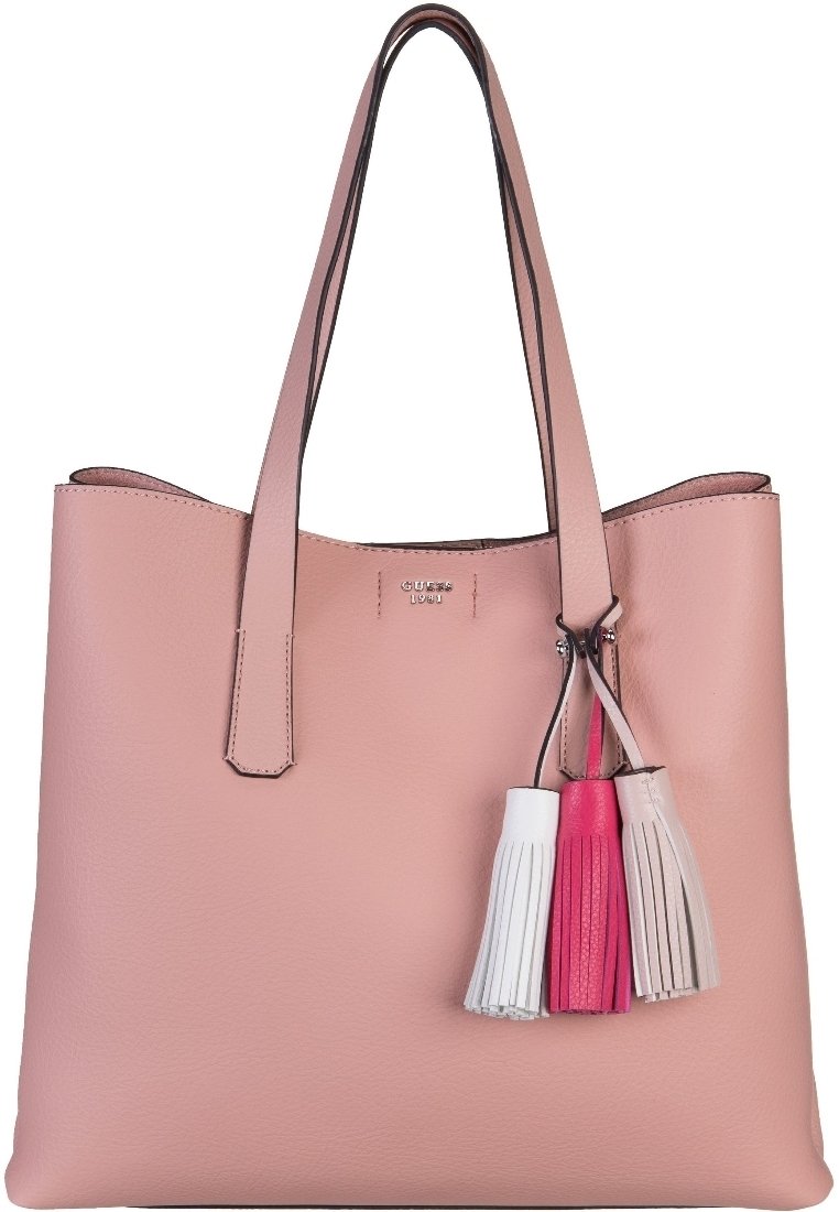 Różowa skórzana torba tote z dwoma ramiączkami, otwartym wierzchem oraz trzema dekoracyjnymi frędzlami w kolorze białym, różowym i jasnoróżowym. Szczegół z logo w kolorze srebrnym.