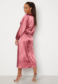 Bubbleroom SATIN MIDI DRESS - Sukienka koktajlowa