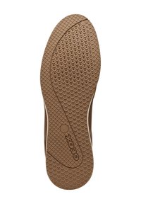 Semelle en caoutchouc marron avec un motif de grip en forme de diamant et le logo "GEOX" près du talon.