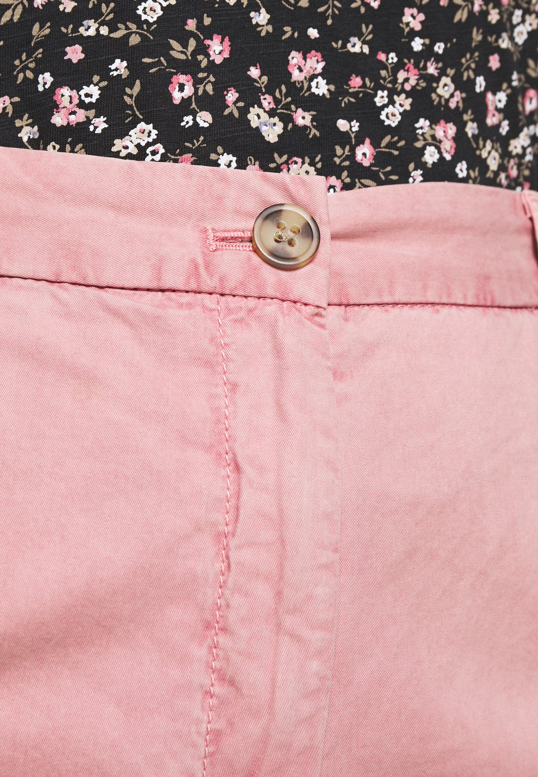 Femme Chino Femme Chino