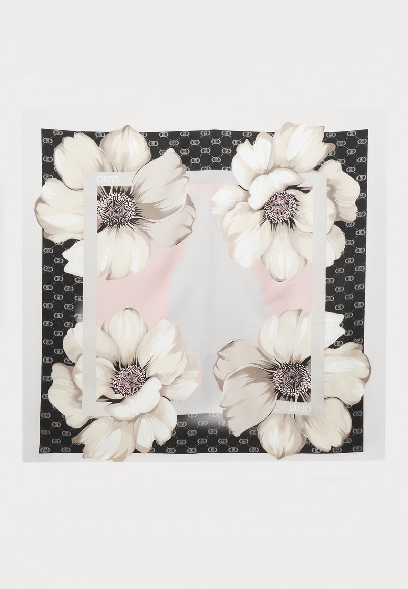 Cachecol de seda com grandes flores brancas detalhadas sobre um fundo preto com padrão, uma moldura branca central e detalhes em rosa suave.