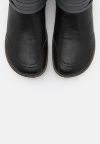 Camper PEU CAMI - Vinterstövlar - black