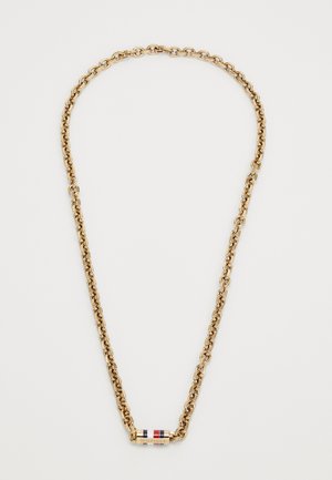 Guldkæde med sammenflettede led, med en lås i rød, hvid og blå striber samt prægede logo detaljer.