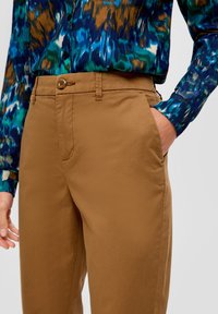 s.Oliver CIGARETTE MIT TAPERED beżowy
