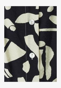 Nevybrané, abstract strokes