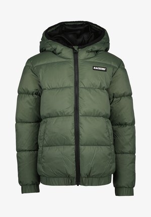 Doudoune verte avec capuche, fermeture éclair sur le devant, poignets élastiques et logo sur la poitrine. Texture lisse et design matelassé.