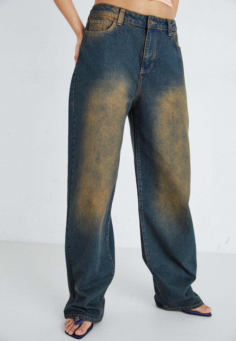 Jaded London SONIC BAGGY LEG WITH TURN UP - Široke hlačnice - washed denim