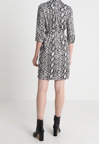 Dorothy Perkins Blusenkleid - black