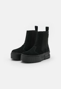 Puma Botki na platformie