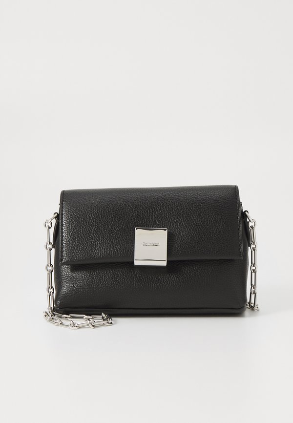 PLAQUE CROSSBODY CHAIN - Cross body bag