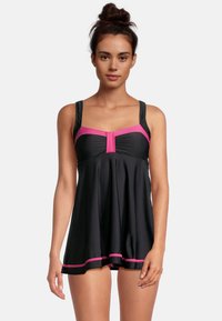 Zwarte zwemjurk met een aansluitend lijfje en roze accenten, en een uitlopende rok. Gemaakt van een soepele, rekbare stof met fijne bandjes.