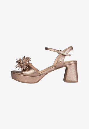 MiMao, POMPÓN - Sandalias con plataforma - rosa