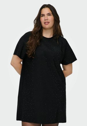 Juodas marškinėlių suknelė su trumpomis rankovėmis, pasižyminti tekstūruotu paviršiumi su išbarstytais blizgučiais ir laisvu siluetu.