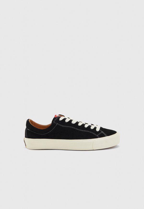 VM003 SUEDE LO UNISEX - Trainers2